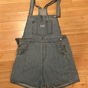 Levi’s denim short overalls